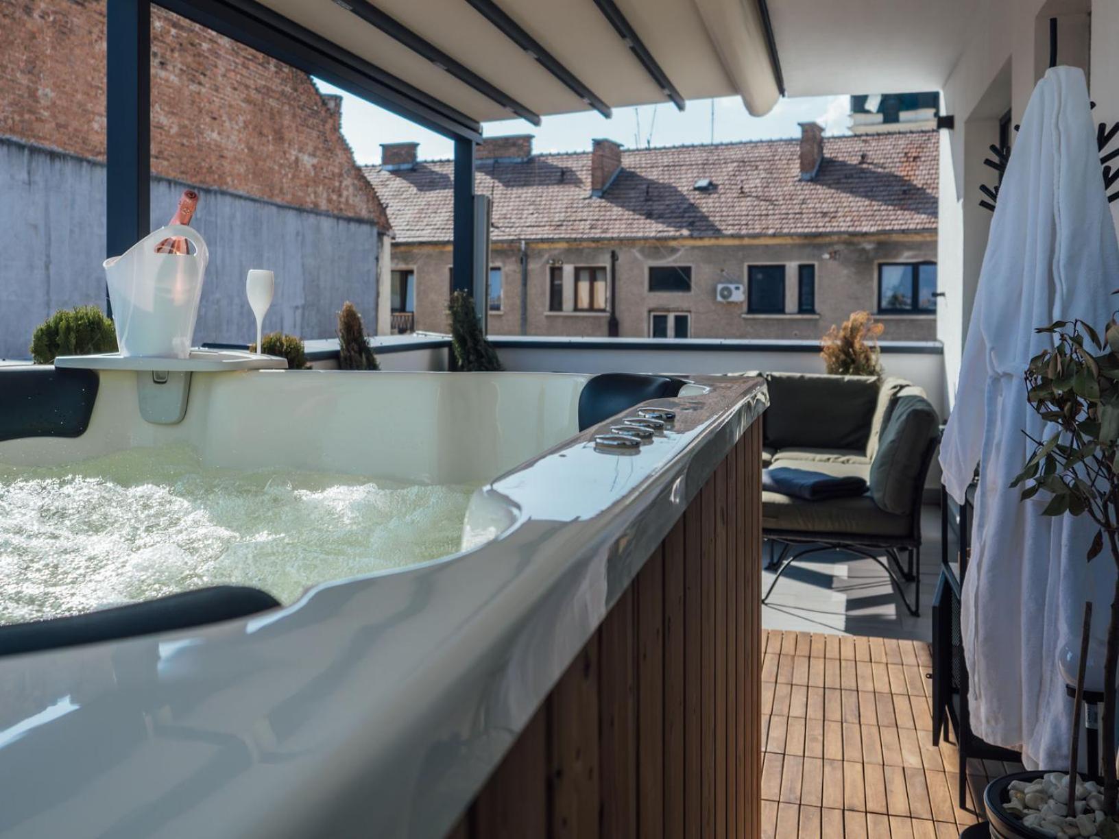 Apartamento Gavas Jacuzzi Relax Zen Cluj-Napoca Exterior foto