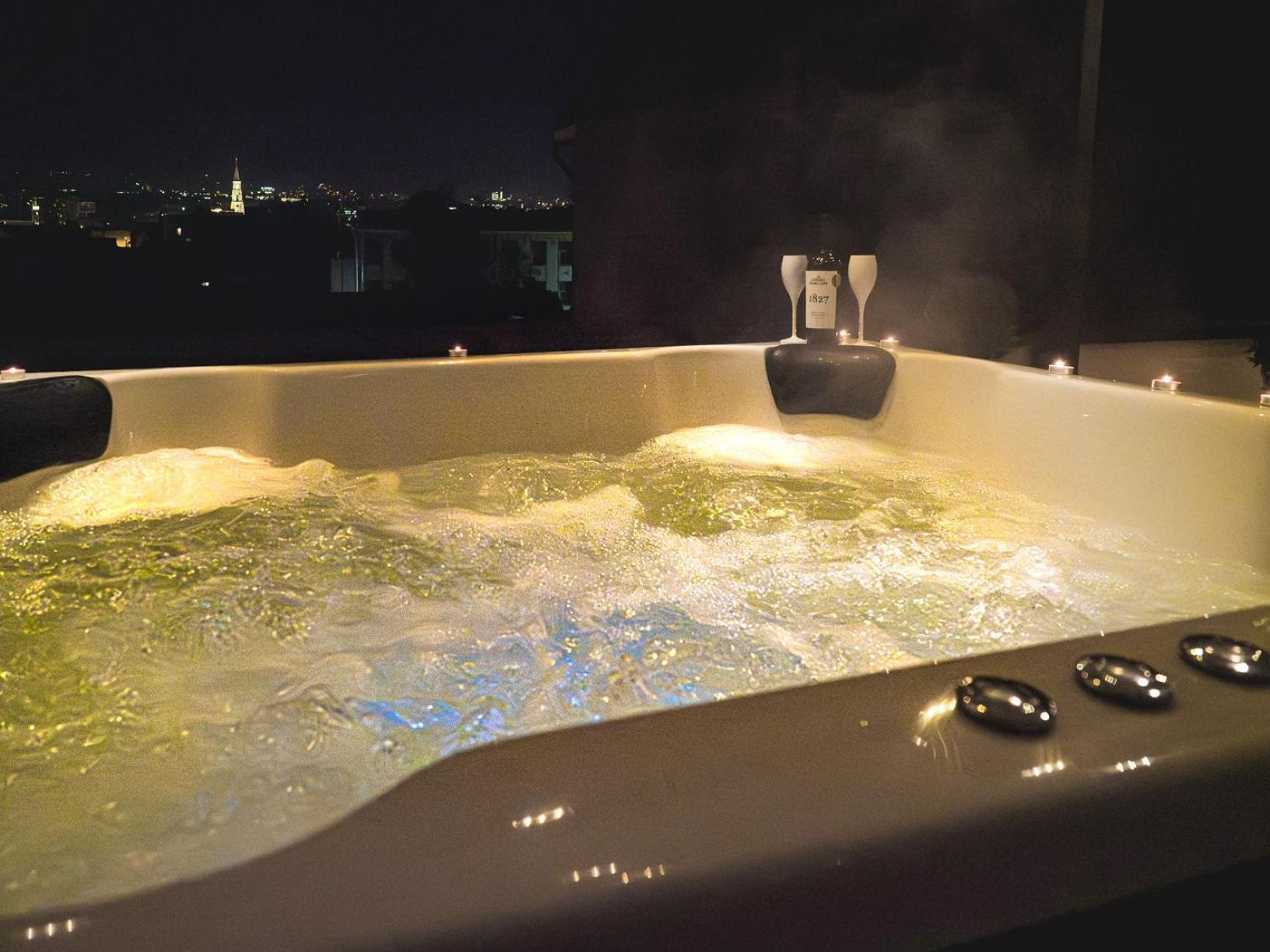 Apartamento Gavas Jacuzzi Relax Zen Cluj-Napoca Exterior foto